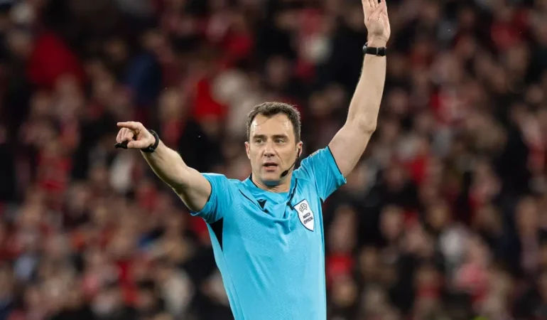 ispanya-turkiye-macini-alman-hakem-felix-zwayer-19258685_174_amp