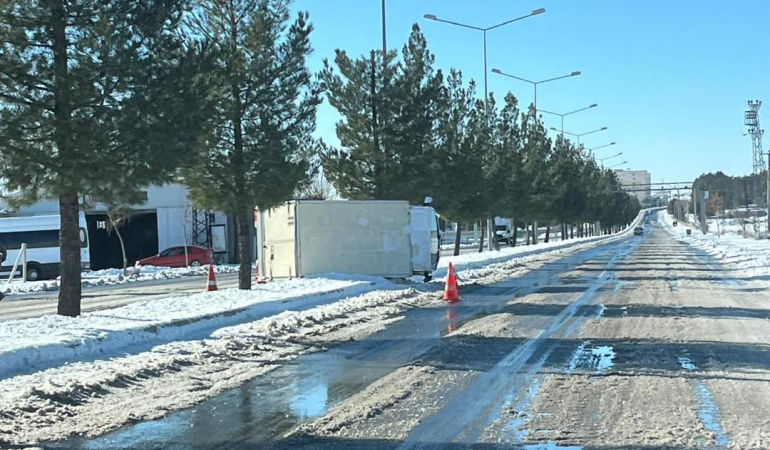 Midyat Çıkışında Maddi Hasarlı Trafik Kazası