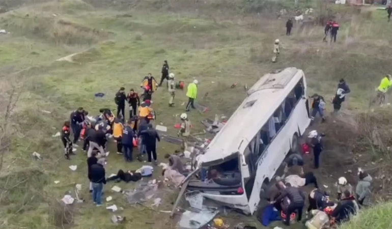 İstanbul Servis Kazası: 4 Ölü, 7 Yaralı