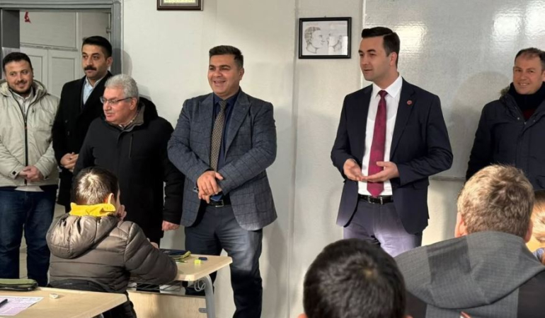 Kaymakam Kaya, İlçe Genelindeki Sınavları Yerinde İnceledi