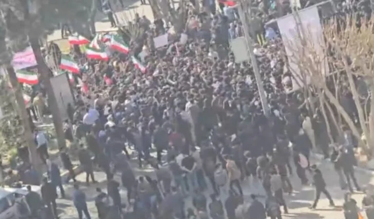 İran’da Öğrenci Protestoları Yeniden Alevlendi: 3 Bin 117 Kişi Hayatını Kaybetmişti