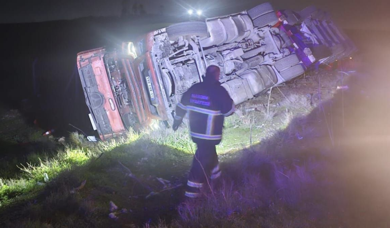 Mardin’de Mazot Yüklü Tanker Devrildi: İpekyolu’nda Can Pazarı