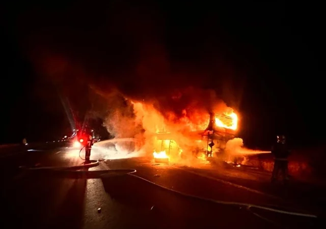 Sarayköy’de otobüs faciası: 8 kişi can verdi, 33 kişi yaralandı