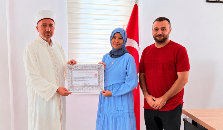 Nusaybin’de  Japon Rana, Müslüman Oldu ve Sevgilisiyle Evleniyor