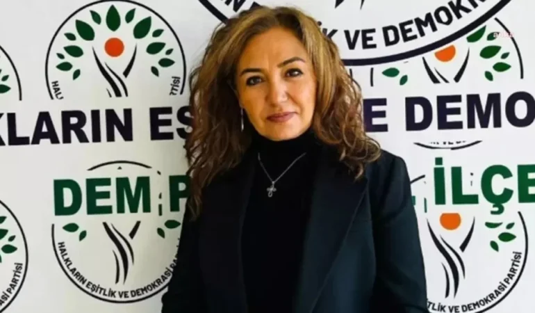 İdil Belediye Başkanı Türkan Kayır AK Parti’ye geçti