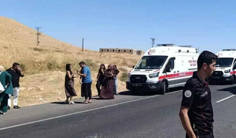 Mardin’de Öğrenci Servisi Takla Attı: 14 Öğrenci Yaralandı