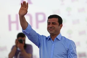 ankara-kulislerini-hareketlendiren-demirtas_ecf34eb23b_amp